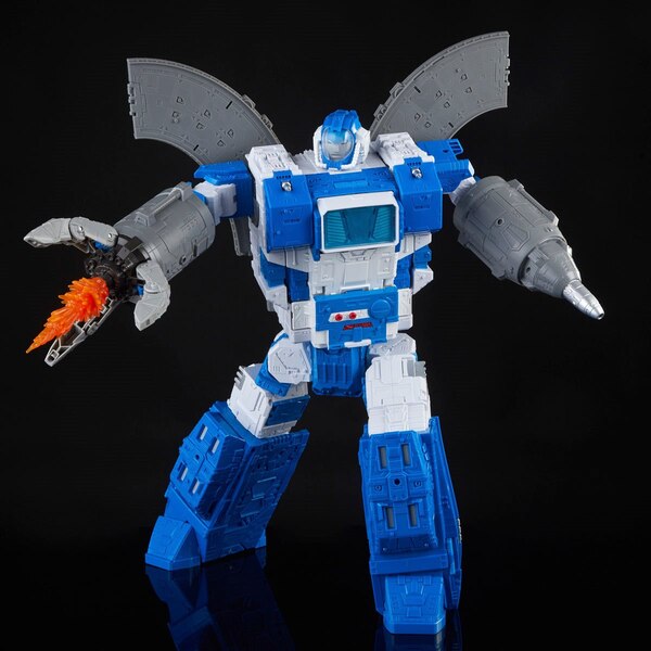 Transformers Generations Selects Titan Class Guardian Robot Lunar Tread  (9 of 39)